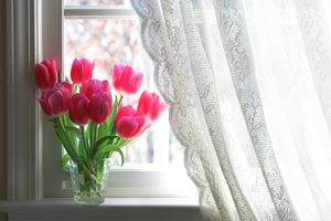 Keep your windows closed when cleaning. This will help you better manage pollen allergies.